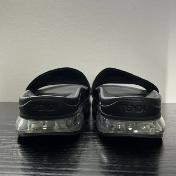 AUTHENTIC FENDI FF Monogrammed Men display picture 1